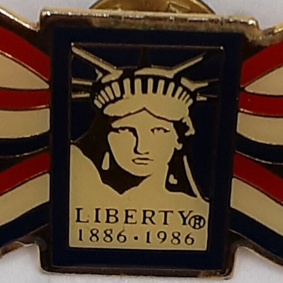 Vintage Liberty 1886-1986 Lapel Pin With Pin Back Preowned 1982 S.F. / E.I.L. - Picture 2 of 4